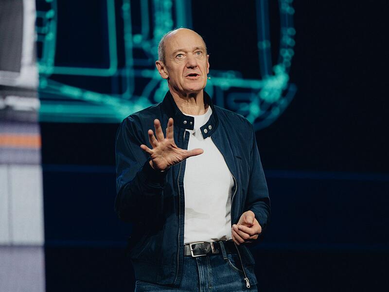 Siemens-CEO Roland Busch  auf der Technikmesse CES