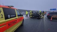 Unfallserie auf glatter A10 mit zahlreichen Verletzten