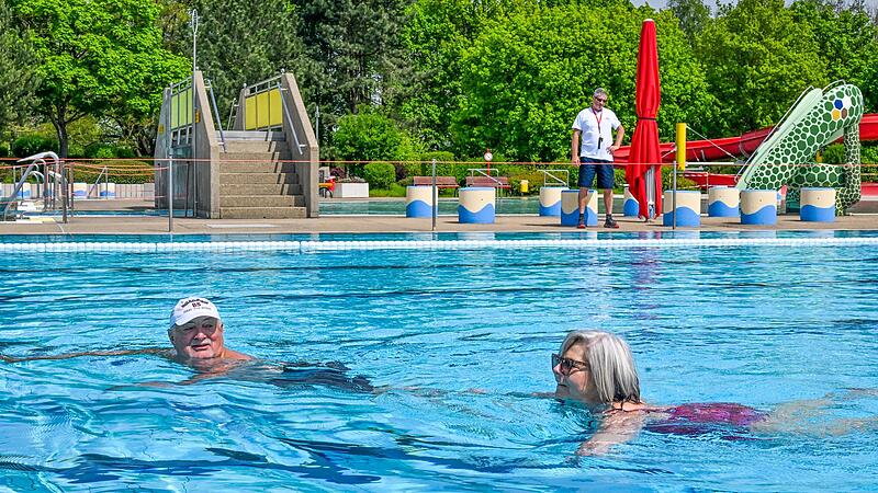 Das Hallstadter Freibad hat bereits wieder seit dem 29. April geöffnet. Das Hallstadter Freibad hat bereits wieder seit dem 29. April geöffnet.