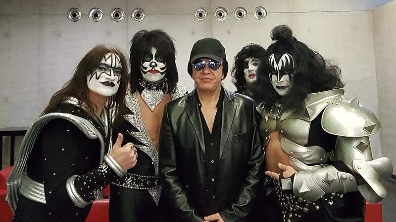 Bei Sat.1 trifft die Band eines Musikers aus Eggolsheim den echten Gene Simmons.