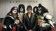 Bei Sat.1 trifft die Band eines Musikers aus Eggolsheim den echten Gene Simmons.