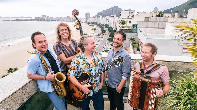 Die Band Quadro Nuevo tritt mir ihrem Programm &bdquo;HAPPY DELUXE" in Herzogenaurach auf.