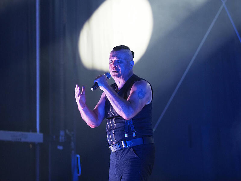 Die Rammstein-Tribute-Band live auf dem Gel&auml;nde der KulturfabrikStahlzeit am 18. Juni in Cortendorf