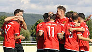 Ein gewohntes Bild in dieser Saison: Die Spieler des FC Strullendorf feiern einen Treffer. 43 Mal netzte der Spitzenreiter in der Kreisliga bisher ein. Ein gewohntes Bild in dieser Saison: Die Spieler des FC Strullendorf feiern einen Treffer. 43 Mal netzte der Spitzenreiter in der Kreisliga bisher ein.