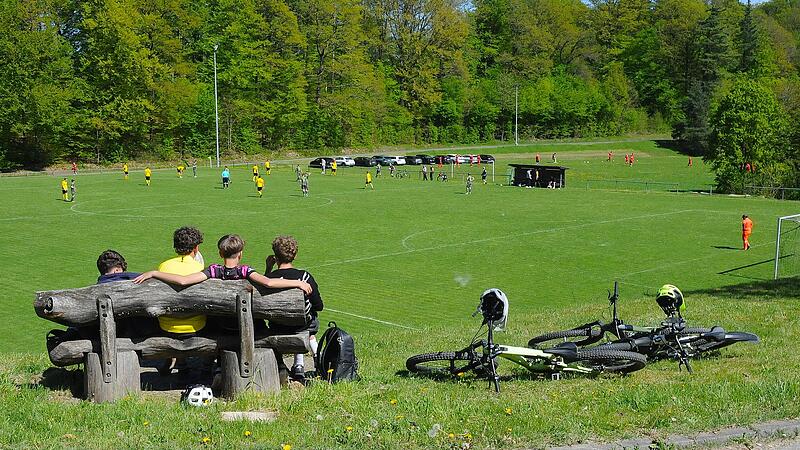 Rh&ouml;ner Fu&szlig;ball-Nachlese