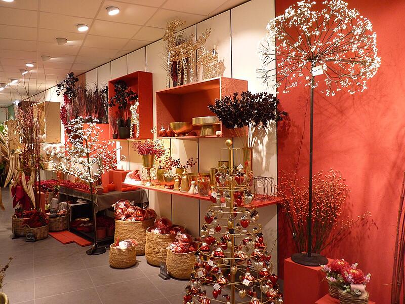 Ein Rundgang in Fotos: Das Angebot in den neuen Gesch&auml;ftsr&auml;umen von Blumen Lechner in H&ouml;chstadt