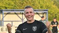 Der Neukenrother Florian Maurer bejubelt den Derbysieg in Mitwitz. Der Neukenrother Florian Maurer bejubelt den Derbysieg in Mitwitz.