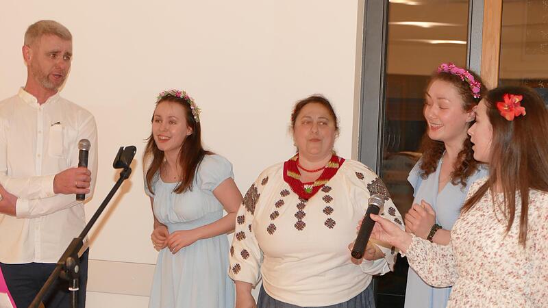 Die ukrainische Gesangsgruppe sorgte am Ukraineabend f&uuml;r Tr&auml;nen, Lachen und begeisterten Applaus.