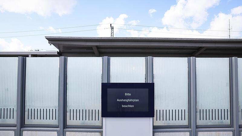 Bahnhof B&uuml;chen
