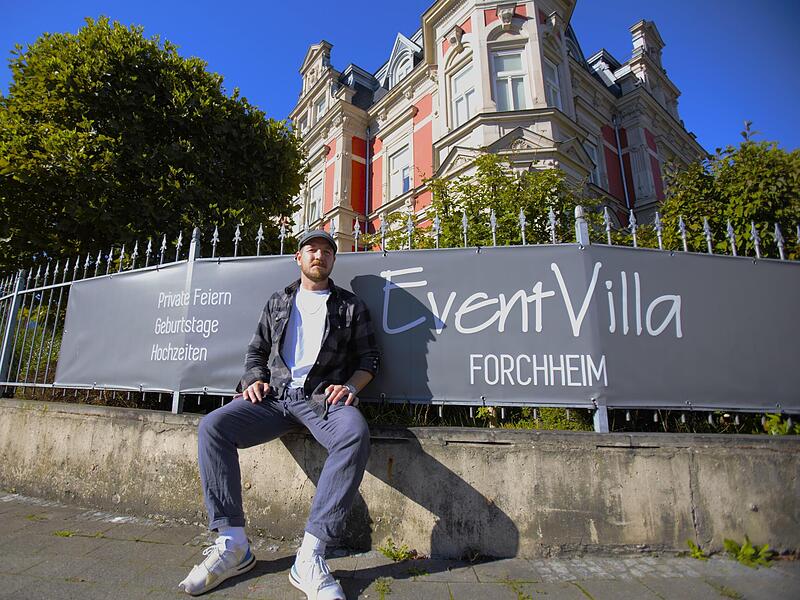 Das Konzept der Eventvilla soll grundsätzlich bleiben, sagt Betreiber David Grießhaber.Forchheim & Fränkische Schweiz Das Konzept der Eventvilla soll grundsätzlich bleiben, sagt Betreiber David Grießhaber.Forchheim & Fränkische Schweiz