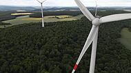 Aktuell wird gepr&uuml;ft, wo in Bad Kissingen Windr&auml;der gebaut werden k&ouml;nnen. Unser Archivbild zeigt Anlagen bei Sulzthal.