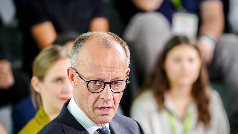 &laquo;Youth4Peace&raquo; bei Bundeskanzler Merz