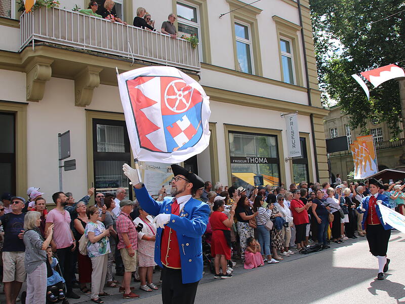 Spielmanns- und Fanfarenzug GrafenrheinfeldDas war der Rakoczy-Festzug 2024 in Bildern