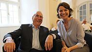 Zwei, die sich verstehen: Theo Waigel und Emmi Zeulner. Waigel hatte sichtlich Vergnügen an seinem Besuch in Kloster Banz. Zwei, die sich verstehen: Theo Waigel und Emmi Zeulner. Waigel hatte sichtlich Vergnügen an seinem Besuch in Kloster Banz.
