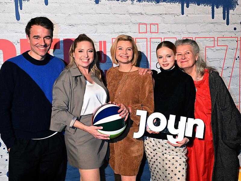 Premiere der Serie "Frier und Fünfzig - Am Ende meiner Tage"