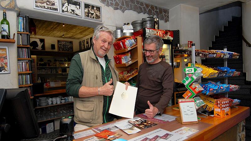 Alles richtig gemacht: Bruno Schneyer und Rainer Winkel freuen sich über den Preis in der Kategorie „Allgemeines Jahresfilmprogramm“ fürs Capitol Kino.