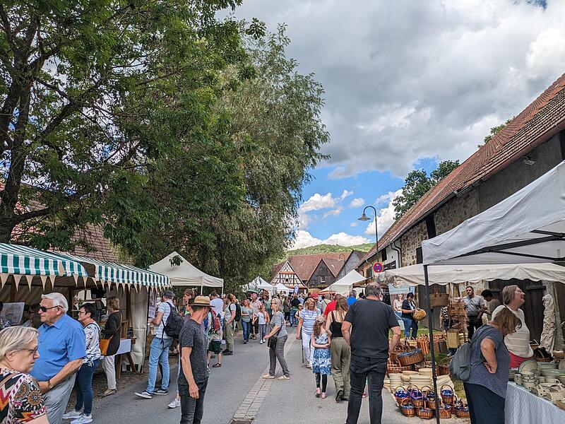Das Scheunenviertel zog zahlreiche Besucher magisch an.Historischer Markt in Ebermannstadt