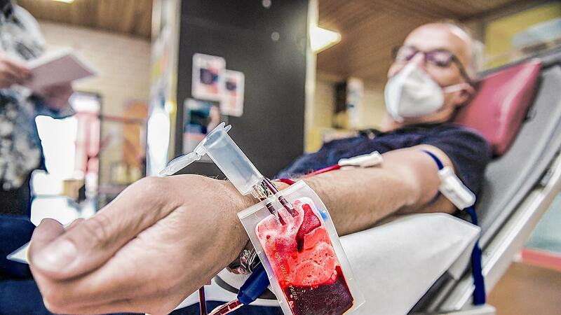 Der Bamberger Herbert Mackert  spendet regelmäßig  Blut und fühlt sich gut damit.