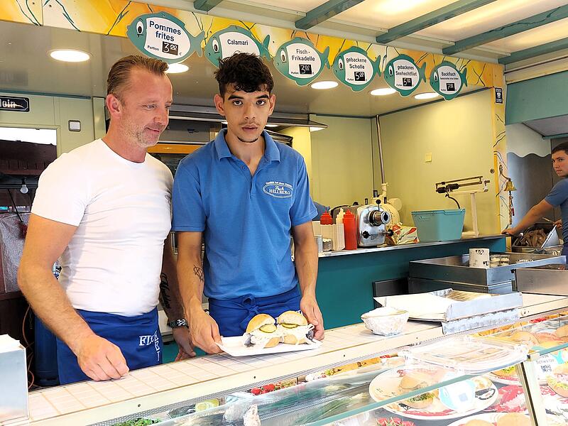Fischspezialit&auml;ten sind die Welt von Hellberg.Kulinarischer Rundgang auf dem Kronacher Freischie&szlig;en
