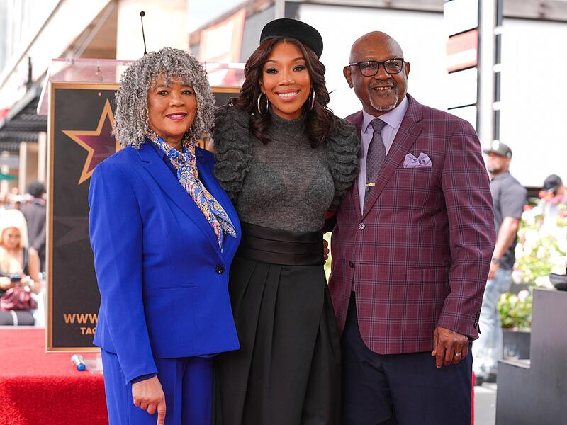 Brandy bekommt Stern auf dem Walk of Fame