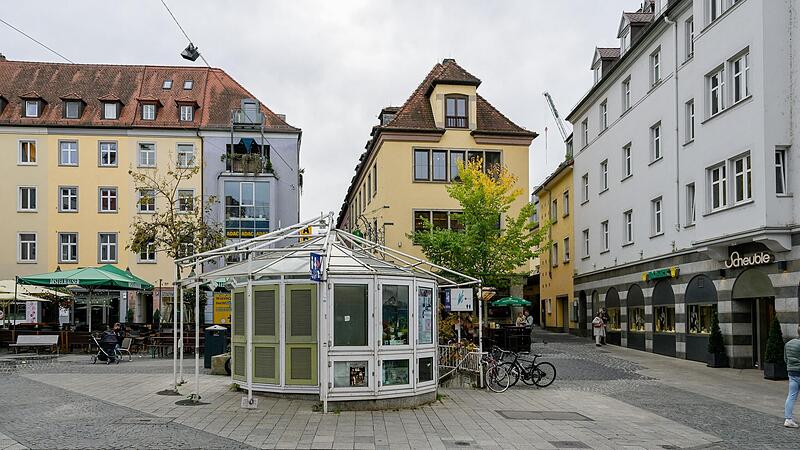 Nach dem Auszug vom Blumenladen "Holl&auml;nder" aus dem Pavillon am Sternplatz, steht dieser nun l&auml;nger leer. 2024 soll der Pavillon dann verschwinden.&nbsp;