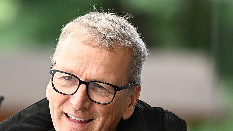 Sport Eishockey Oberliga S&uuml;d Saison 2025 / 2026  Samstag 06.09.2025  Spielort Kunsteisstadion Bayreuth  onestoTigers Bayreuth &Ouml;ffentliches Training Thomas L&uuml;nenborg Gesch&auml;ftsf&uuml;hrer