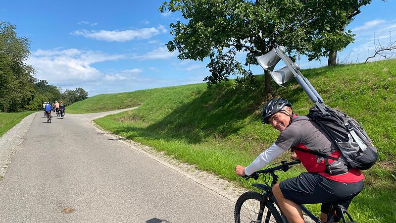 Claus Schmitt transportierte über knapp 30 Kilometer die schwere Lautsprecheranlage auf seinem Rücken. Schließlich sollten seine Impulse auch bei allen ankommen.