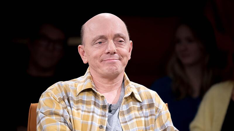 Bernhard Hoëcker Bernhard Hoëcker