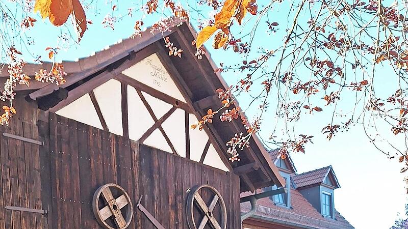 Die F&uuml;hrung durch Unterpreppach pr&auml;sentierte auch verborgene Orte. Das Bild zeigt die alte M&uuml;hle an der fr&uuml;heren Preppach.