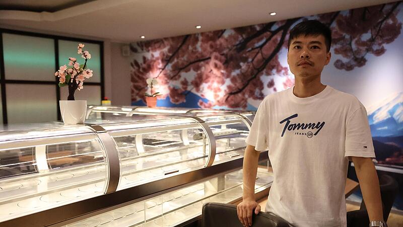 Bingkang Yang  renoviert derzeit das ehemalige Sushi-Restaurant in der Klostergasse 7 bis 9. Anfang September m&ouml;chte er das Restaurant mit einem neuen Konzept er&ouml;ffnen.