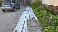 Ihre Schläuche trocknet die Feuerwehr Seubrigshausen meist neben dem Feuerwehrhaus. Ihre Schläuche trocknet die Feuerwehr Seubrigshausen meist neben dem Feuerwehrhaus.