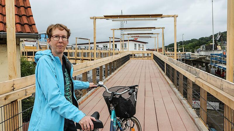 Die Leiterin des Mehrgenerationenhauses in Forchheim Nord , Kathrin Reif,  hält die provisorische Rampe an der Piastenbrücke für unzumutbar – eine ehrenamtliche Mitarbeiterin leidet besonders.Forchheim & Fränkische Schweiz