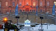 Das Logo der CSU-Landtagsfraktion steht im Innenhof von Kloster Banz. Die Winterklausur der CSU startet. Sie steht unter dem Motto &bdquo;Starke Heimat Bayern - gemeinsam mutig voran&ldquo;.