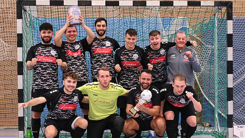 Der SC Sylvia Ebersdorf hat sich im vergangenen Jahr den Titel im Teilkreis Coburg geholt und zählt auch in diesem Jahr zu den Favoriten. Der SC Sylvia Ebersdorf hat sich im vergangenen Jahr den Titel im Teilkreis Coburg geholt und zählt auch in diesem Jahr zu den Favoriten.