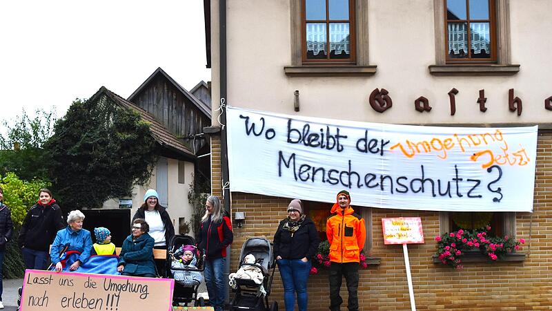 Den Er&ouml;rterungstermin f&uuml;r den Bau der Ortsumgehung Mainroth-Rothwind-Fassoldshof haben die betroffenen Einwohner zum Anlass genommen, um nachdr&uuml;cklich f&uuml;r die Umsetzung dieses Vorhabens einzutreten.