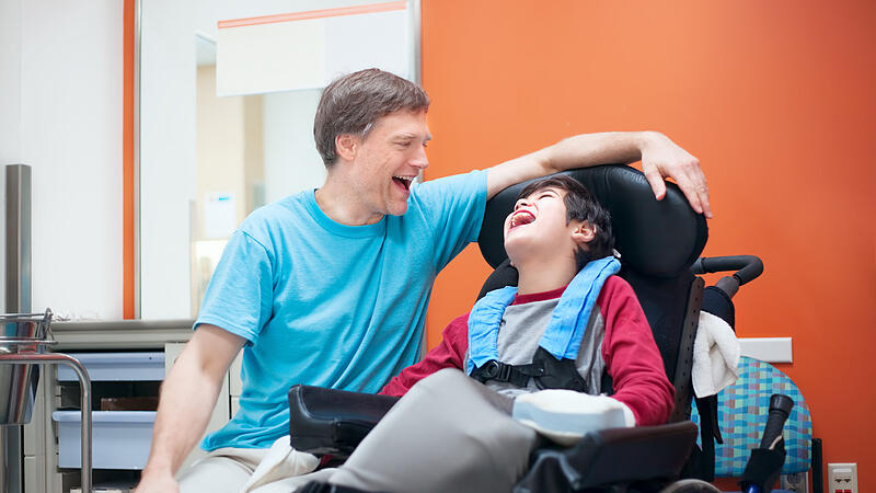 Ziel der Heilerziehungspflege ist Inklusion und Teilhabe von Menschen mit Behinderung, psychisch Kranken oder Kindern und Jugendlichen, die etwas mehr Aufmerksamkeit brauchen.