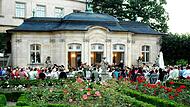 Ein Ort der Begegnung: Die neuen Pächter des Café-Restaurants „Rosengarten“ verwöhnen ihre Gäste ab Juli mit regionaler Küche.