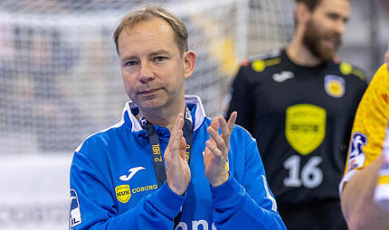 HSC-Trainer Jan Gorr versucht alles, um die aktuelle Krise zu &uuml;berwinden.