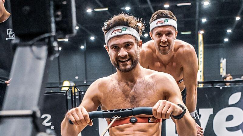 Clemens Scherbel und Christopher von Stelzer haben ihr Ziel genau vor Augen: Am Samstag wollen sie in Manchester den zweiten Weltmeistertitel im Hyrox-Doppel abr&auml;umen.
