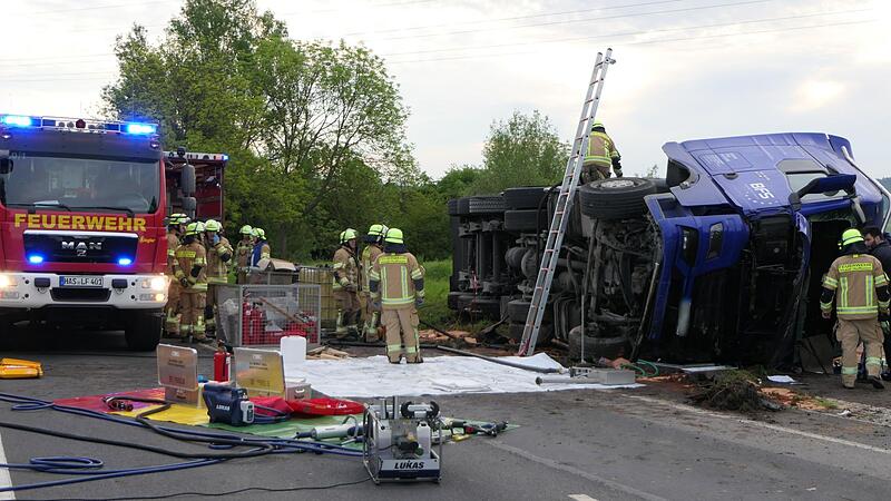 &Uuml;ber 60 Einsatzkr&auml;fte der Feuerwehren aus Hofheim, Aidhausen, K&ouml;nigsberg und Ostheim waren im Einsatz.