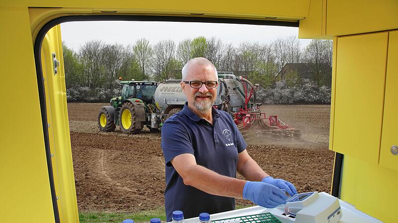 Im September untersuchte  Harald G&uuml;lzow  privates Brunnenwasser in H&ouml;chstadt. Das Ergebnis war auff&auml;llig.