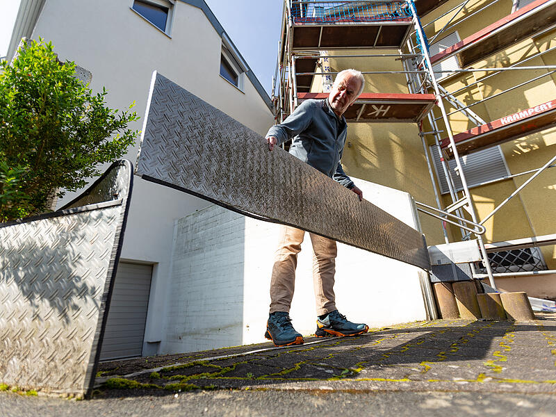 Sicher ist sicher: Rainer Thieme ist f&uuml;r eine n&auml;chste Flut vorbereitet. So gut es eben geht.