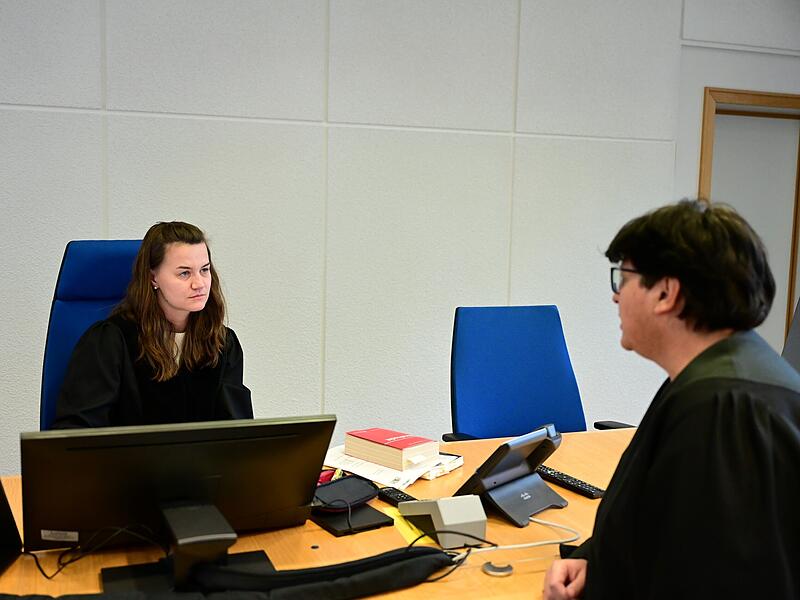 Strafrichterin Carina Distler im Gespräch mit Rechtsanwältin Mareen Basler aus Bamberg