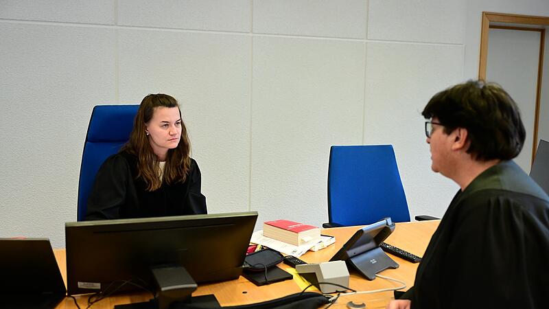 Strafrichterin Carina Distler im Gespräch mit Rechtsanwältin Mareen Basler aus Bamberg