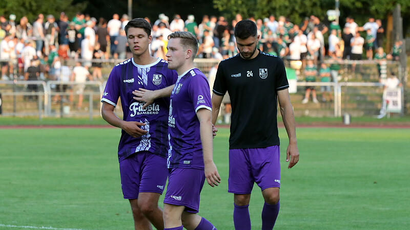 Entt&auml;uschung bei Luis Schneider (Mitte) und den Domreitern: In Stadeln patzt der FC Eintracht nach F&uuml;hrung.