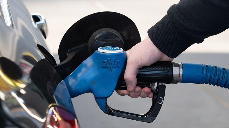 Mehrheit skeptisch bei Regel gegen steigende Spritpreise