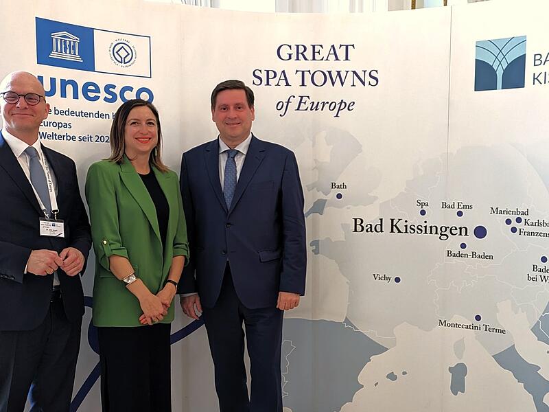 Oberb&uuml;rgermeister Dr. Dirk Vogel (links) mit GSTE-Generalsekret&auml;rin Chiara Ronchini und GSTE-Vorsitzendem Stefan Szirucsek, B&uuml;rgermeister von Baden bei Wien.