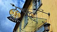 Goldener Adler Das Hotel „Goldener Adler“ ist seit Jahrzehnten eine feste Institution in Halstadt.