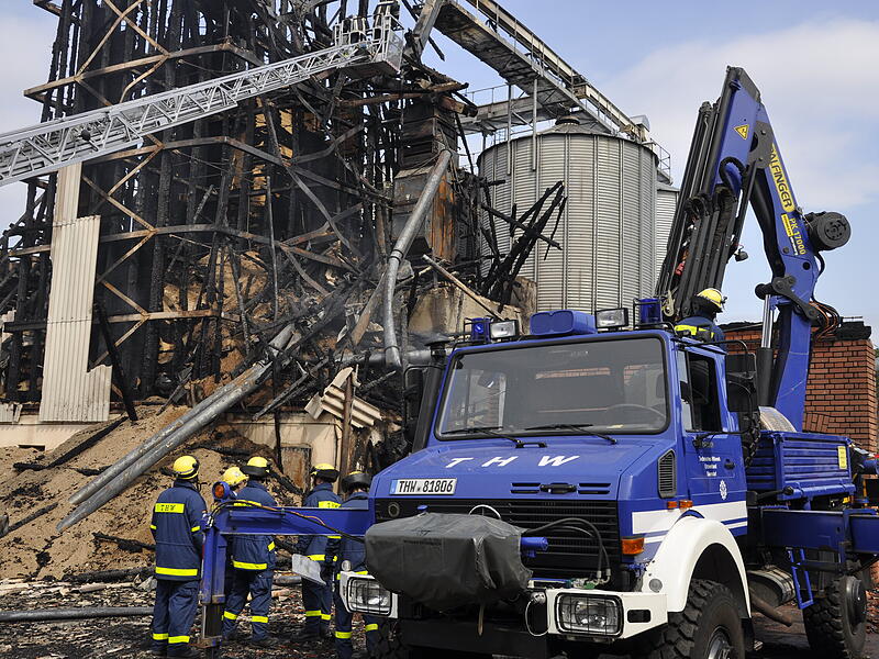 THW BaiersdorfEinsätze des THW Baiersdorf in der Region Februar 2009: Einsatzkräfte des THW unterstützen die Feuerwehr, den Rettungsdienst und die Polizei bei Bergungs