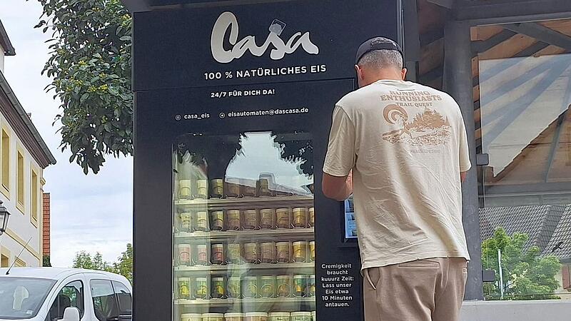 Casa RattelsdorfMittelalterspektakel Gut Leimershof In der Region Bamberg steht einer der Casa-Eisautomaten unter anderem in Rattelsdorf auf dem Marktplatz.